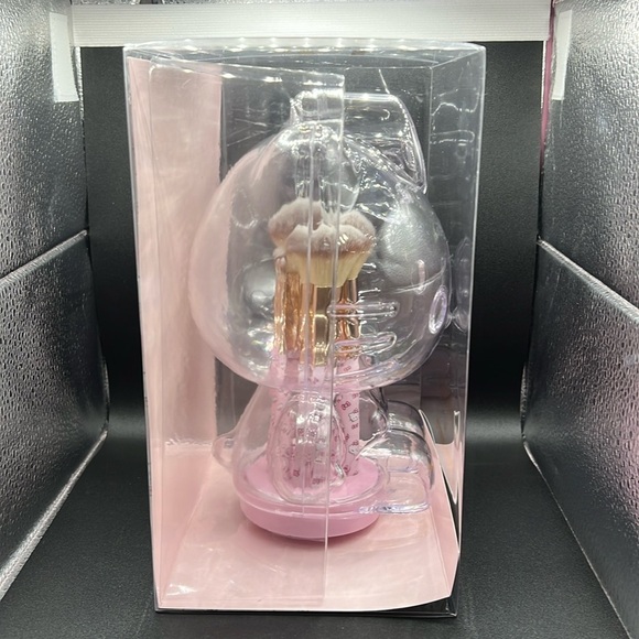 Hello Kitty Clear The Supercute Signature 6 Piece Brush Gift Set - Picture 4 of 6